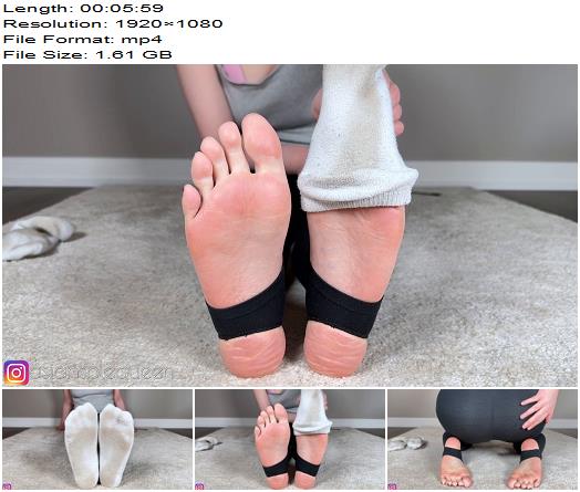 Asiansolequeen  Dirty sock removal and feet in stirrups JOI preview