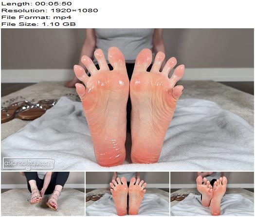 Asiansolequeen  Sandals removal and oily soles JOI preview